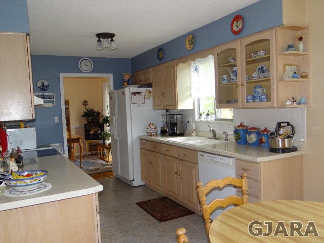 2253 Willowood Road Grand Junction, CO 81507 - Photo 7 of 9 Gallery Image 7