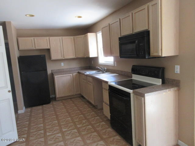 4436 Pine Ridge Drive East Bushkill, PA 18324 - Photo 9 of 19