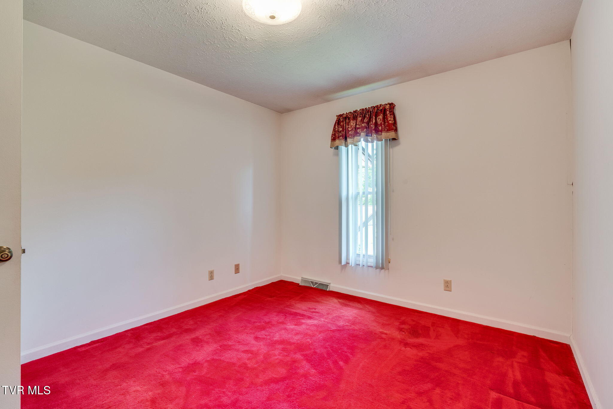 129 Pinecrest Road Kingsport, TN 37660 - Photo 19 of 25 019