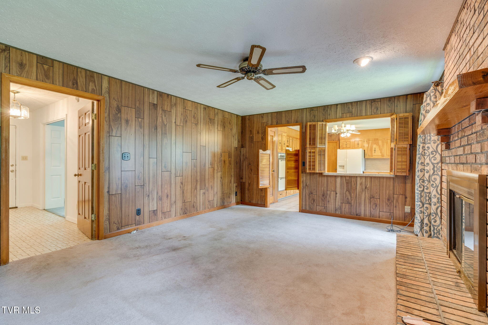 129 Pinecrest Road Kingsport, TN 37660 - Photo 8 of 25 008