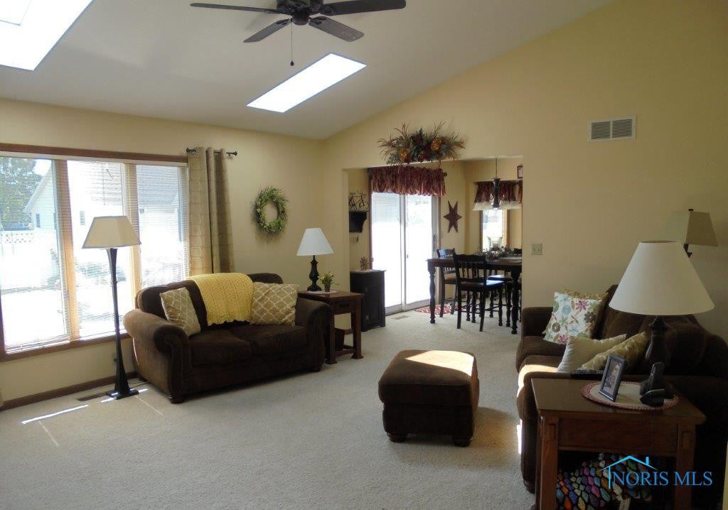 233 Townline Road Bryan, OH 43506 - Photo 4 of 17 LIVING ROOM
