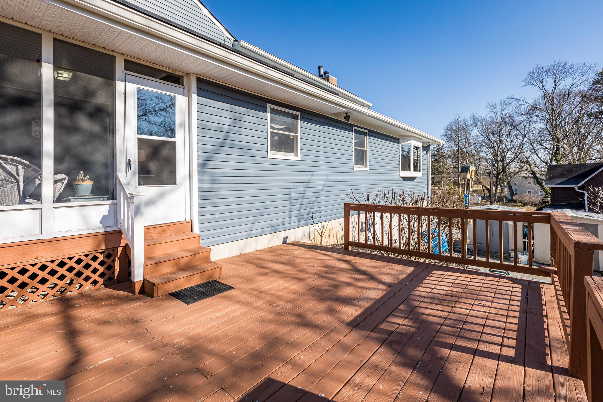 1550 South Rolling Road Baltimore, MD 21227 - Photo 62 of 75 Rear deck