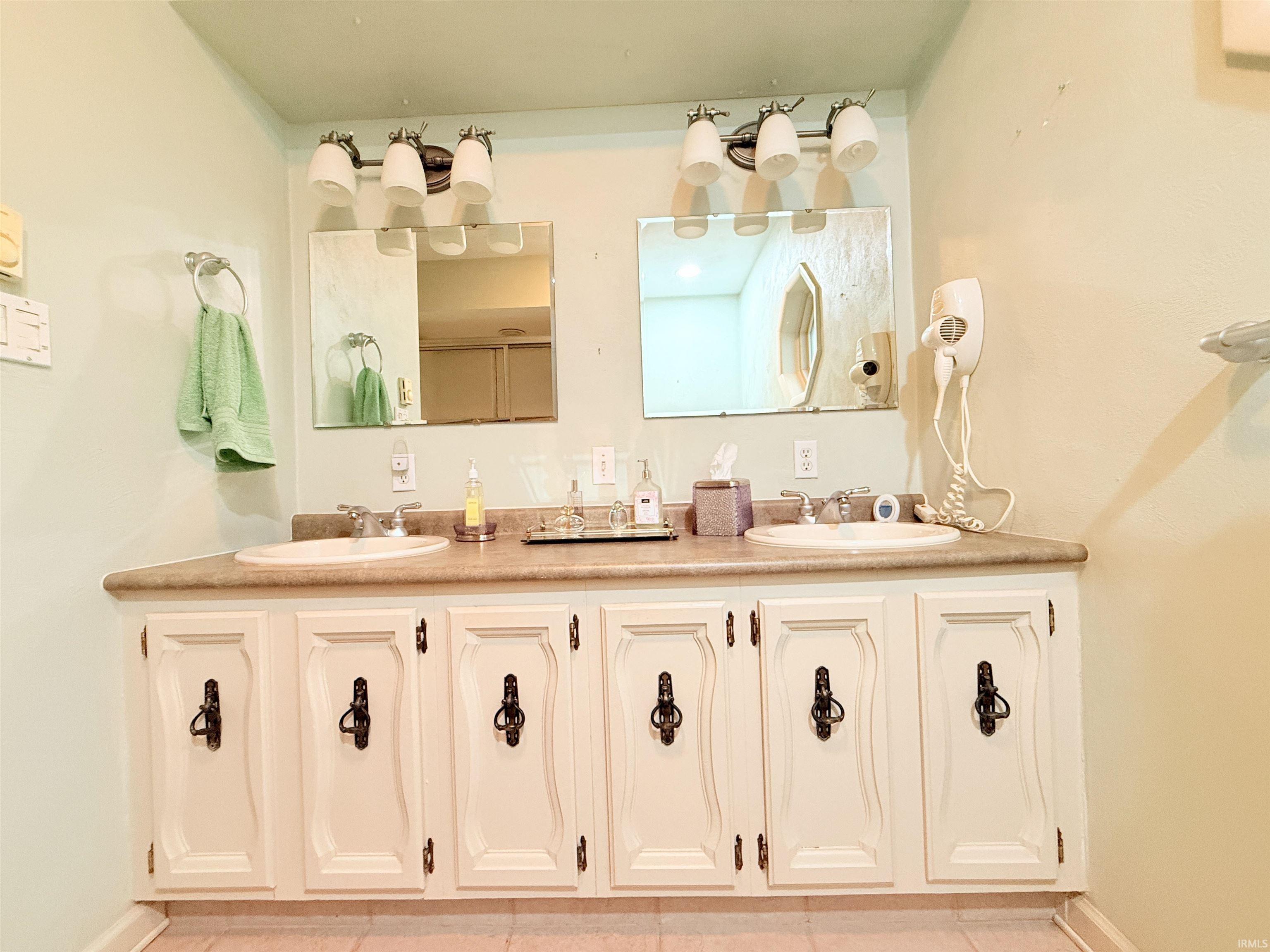2695 West Lawson Road Marion, IN 46952 - Photo 22 of 43 Gallery Image 22