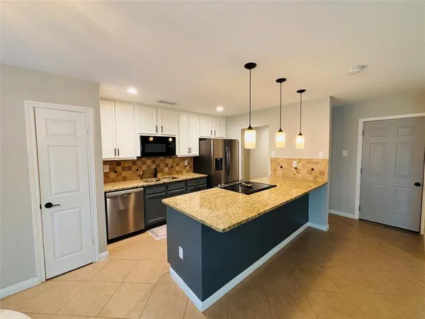 $2,600 | 6420 Wakefield Road, North Richland Hills, TX 76182