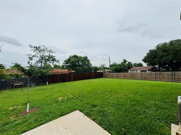 $2,600 | 6420 Wakefield Road, North Richland Hills, TX 76182