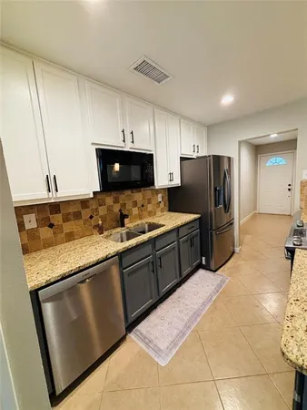 $2,600 | 6420 Wakefield Road, North Richland Hills, TX 76182