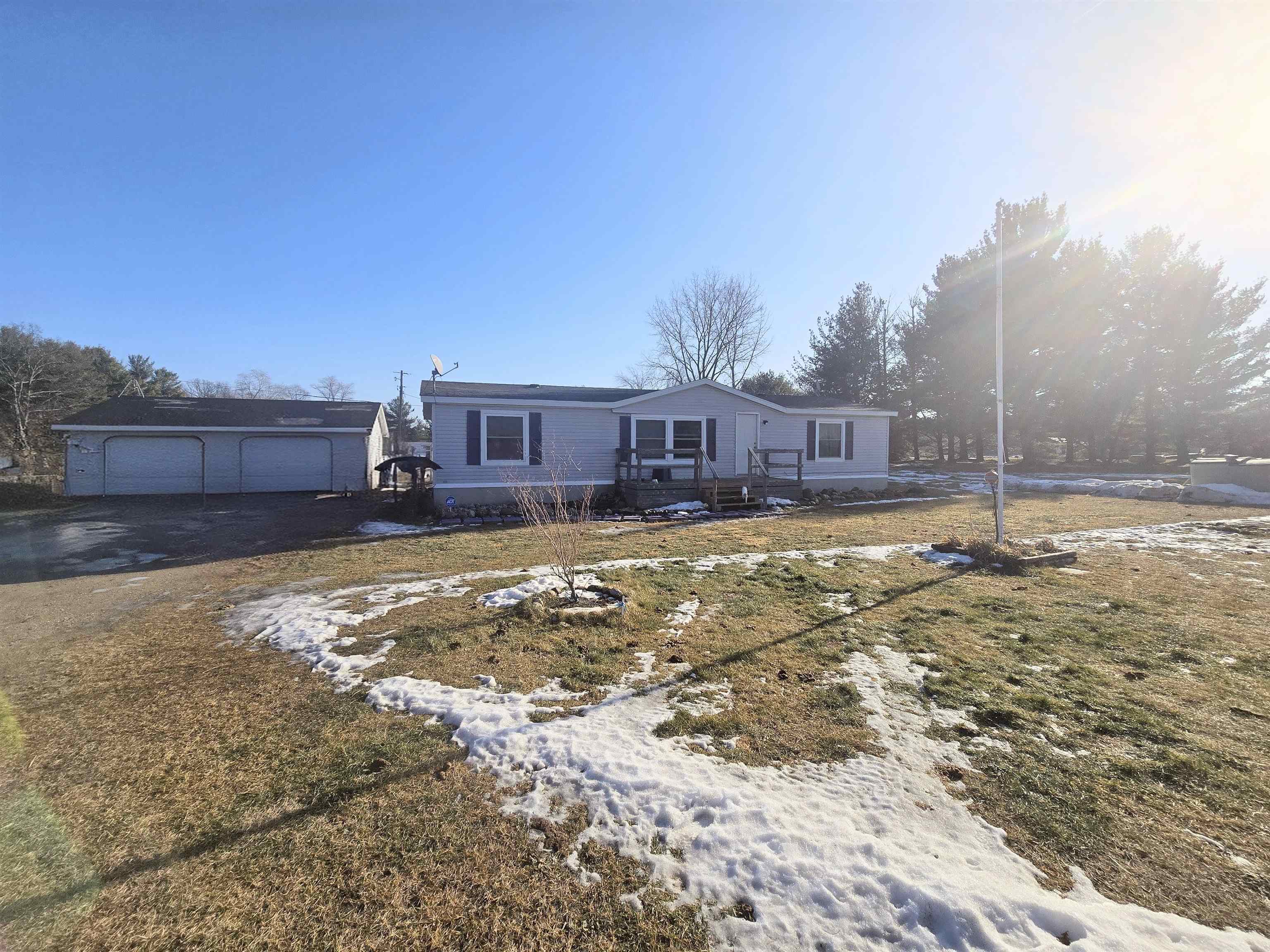 3990 North Ferris Road Riverdale, MI 48877 - Photo 2 of 11
