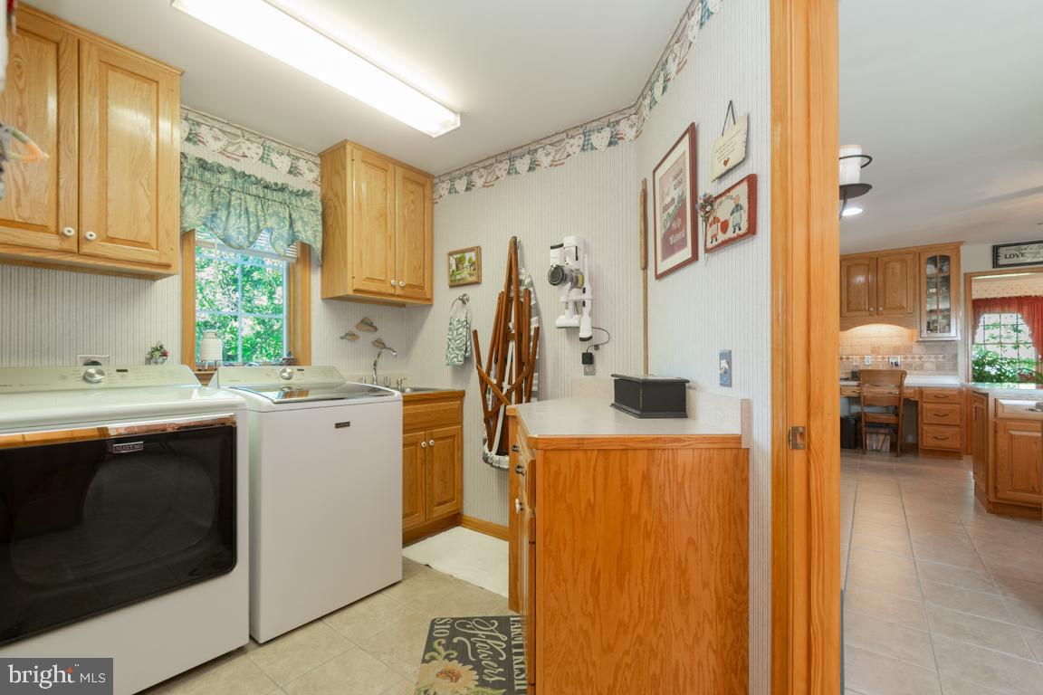 613 Hanover Pike Hampstead, MD 21074 - Photo 20 of 55