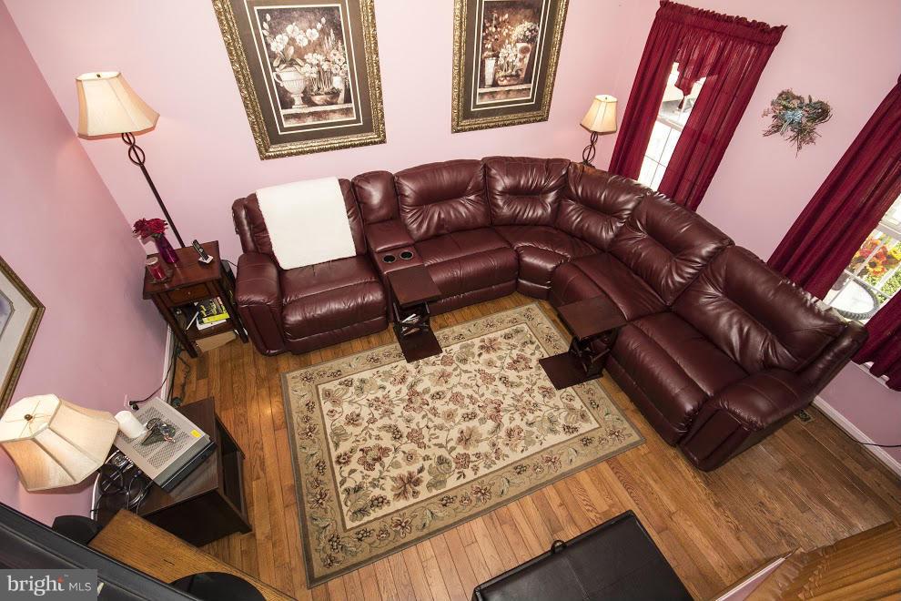 3518 Water Tank Road Manchester, MD 21102 - Photo 8 of 30 Living Room