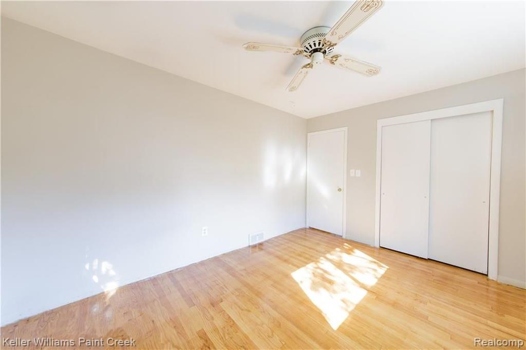 24844 Ridgecroft Avenue Eastpointe, MI 48021 - Photo 25 of 37