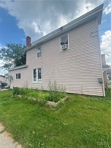 $224,900 | 810 Utica Street, Whitestown, NY 13424
