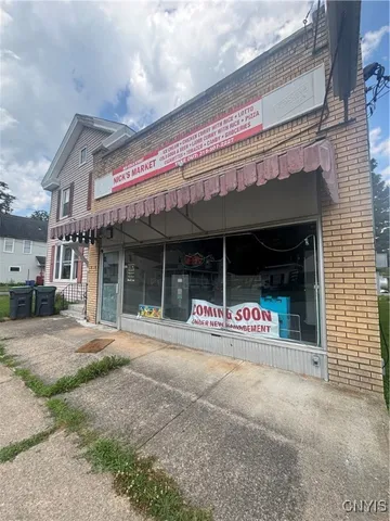 $224,900 | 810 Utica Street, Whitestown, NY 13424