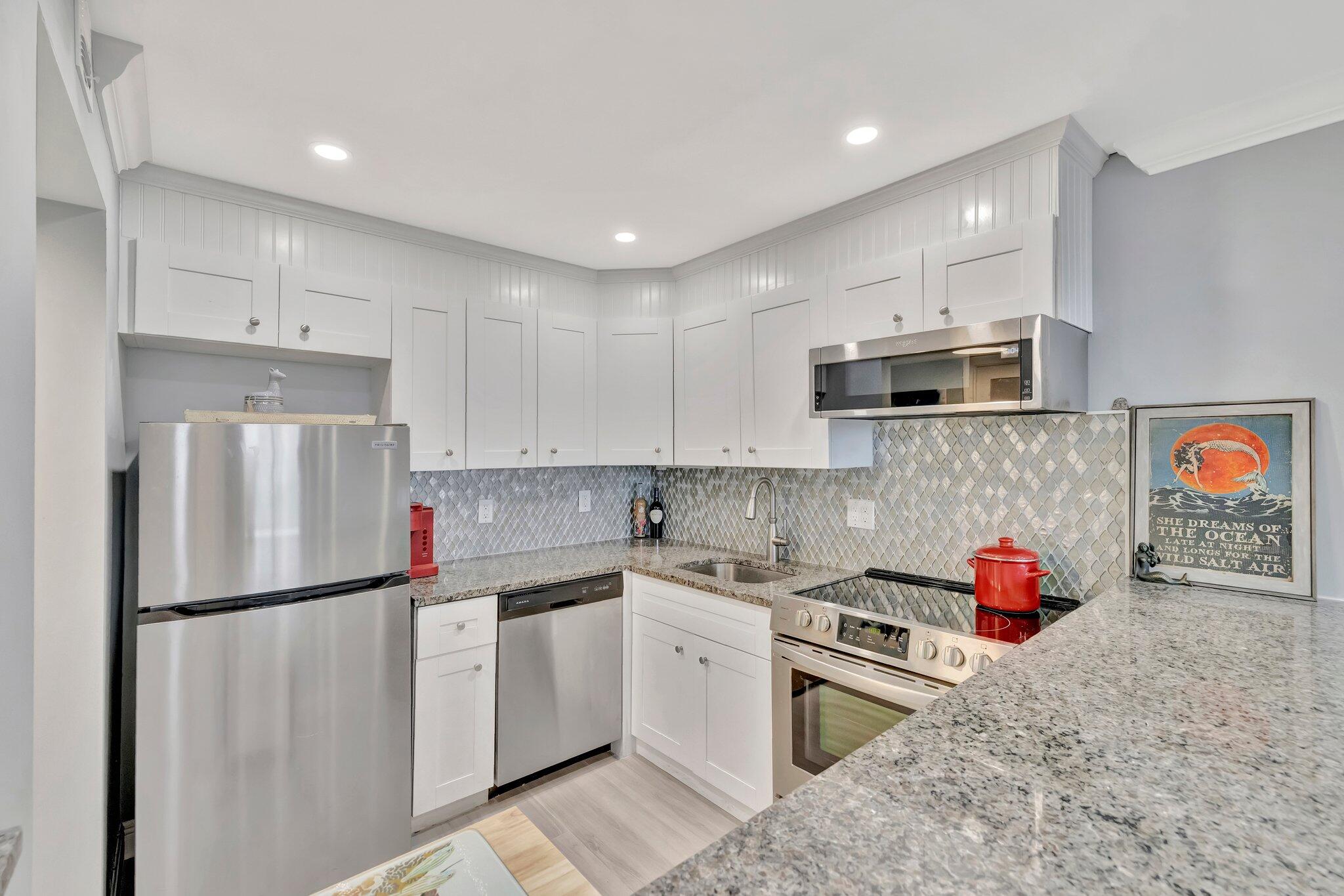 1505 North Riverside Drive, Unit 507 Pompano Beach, FL 33062 - Photo 6 of 39 19-web-or-mls-699A4840