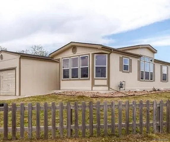 $399,999 | 689 Willow Drive, Brighton, CO 80603