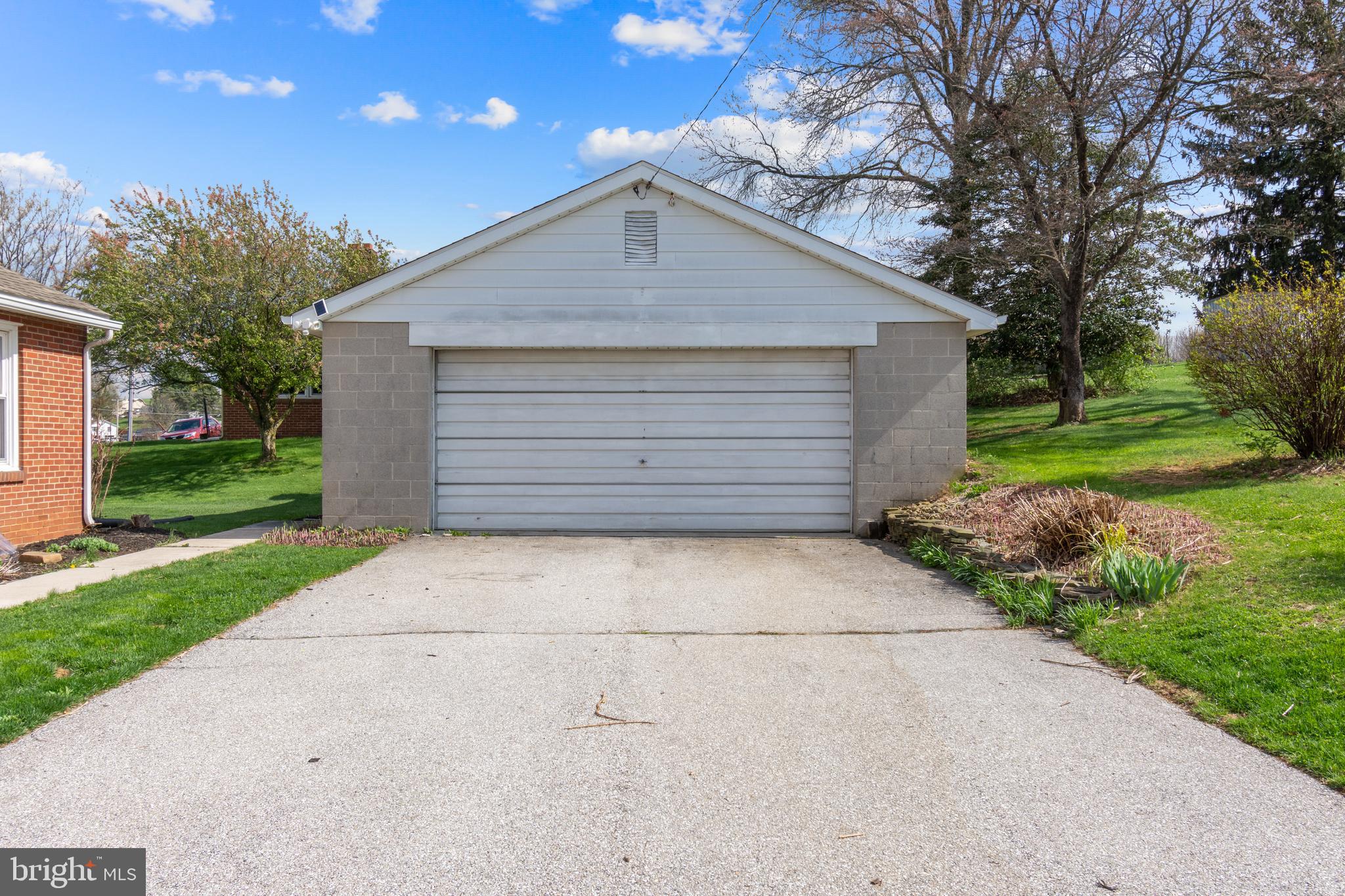 2890 Jefferson Road Spring Grove, PA 17362 - Photo 6 of 18 Gallery Image 6