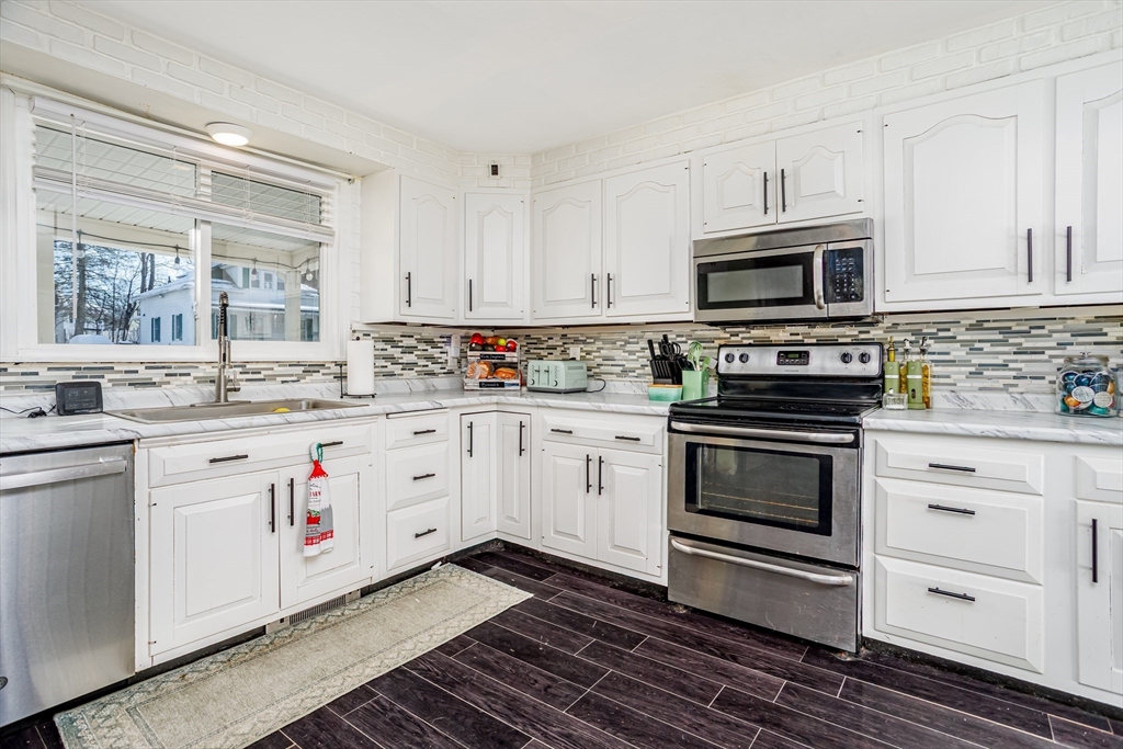 84 Euclid Street Gardner, MA 01440 - Photo 20 of 40