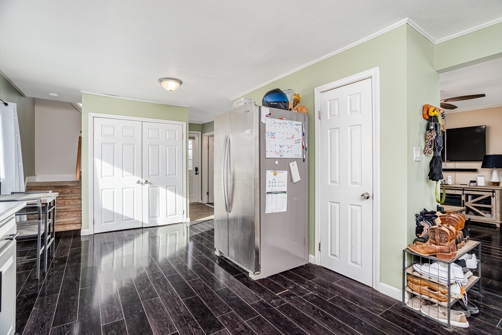 84 Euclid Street Gardner, MA 01440 - Photo 23 of 40