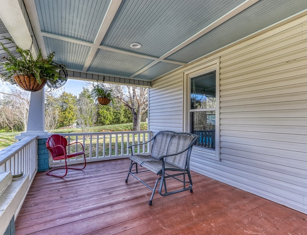 2712 Hodges Ferry Road Kodak, TN 37764 - Photo 2 of 49 a view of a porch with furniture