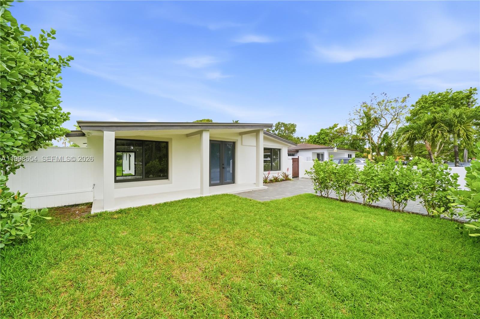 6332 Southwest 28th Street Miami, FL 33155 - Photo 30 of 43