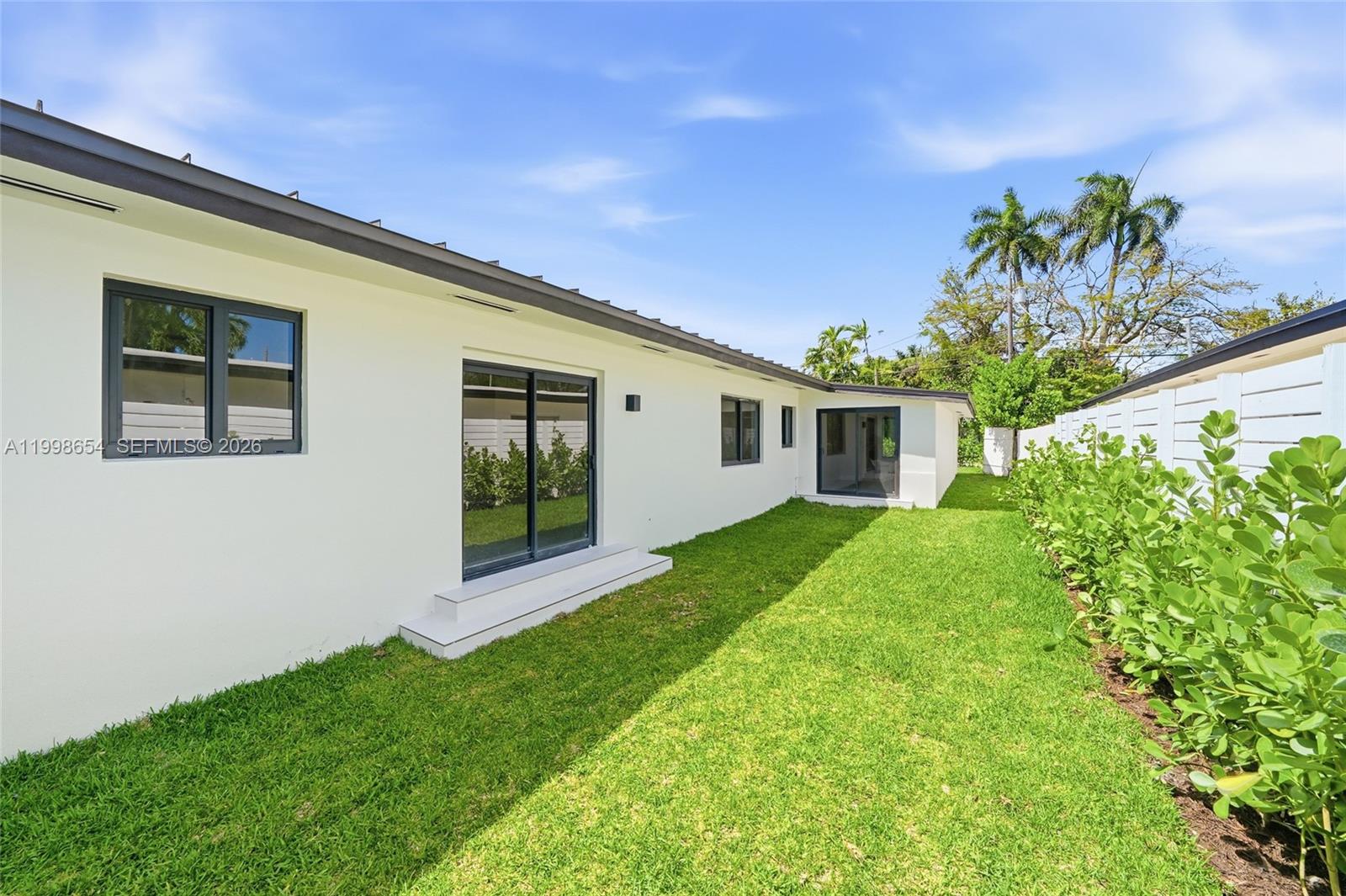 6332 Southwest 28th Street Miami, FL 33155 - Photo 31 of 42