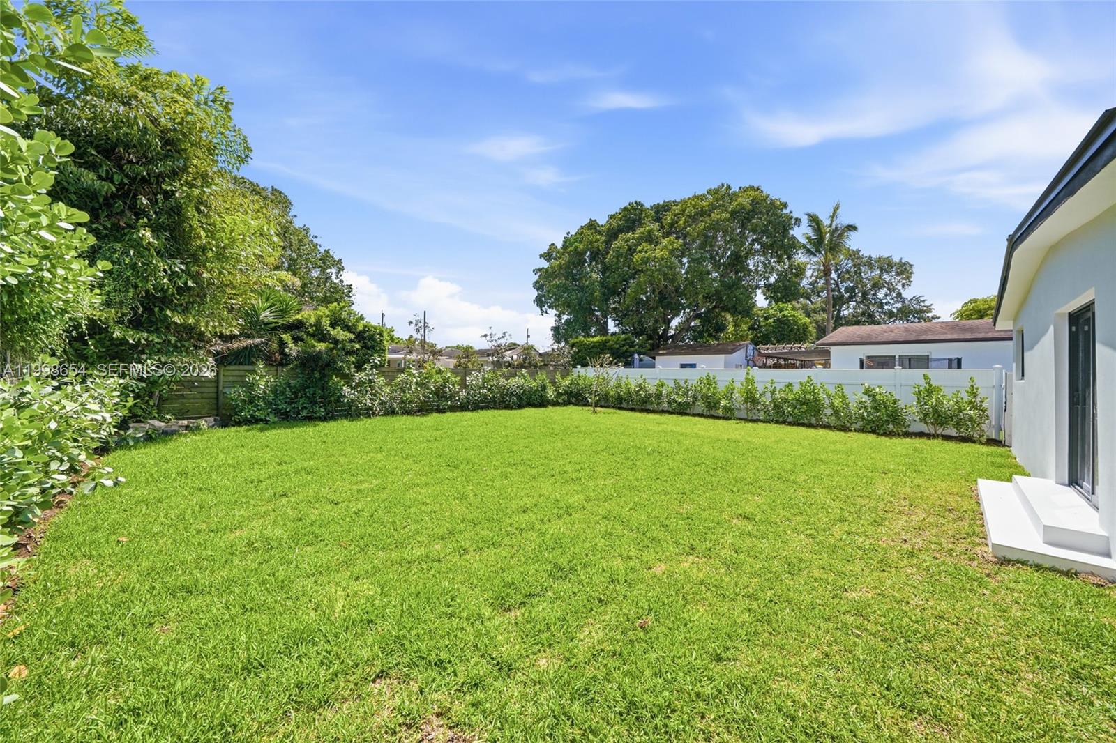 6332 Southwest 28th Street Miami, FL 33155 - Photo 34 of 43