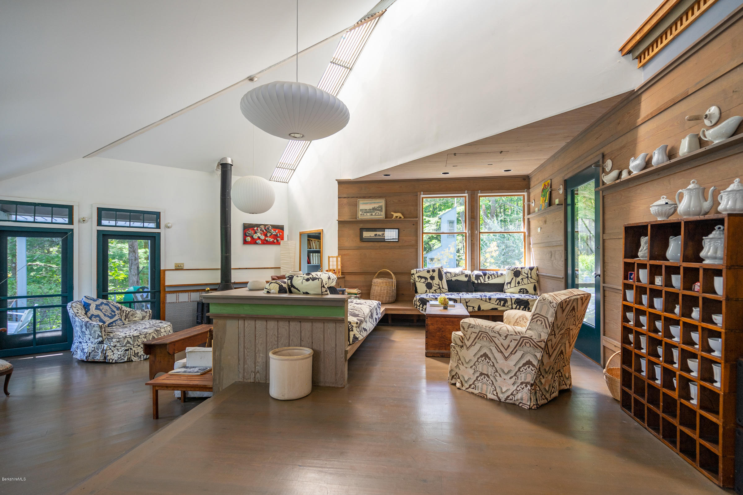 132 Bull Hill Road Sheffield, MA 01257 - Photo 13 of 72 13 Summer room 2