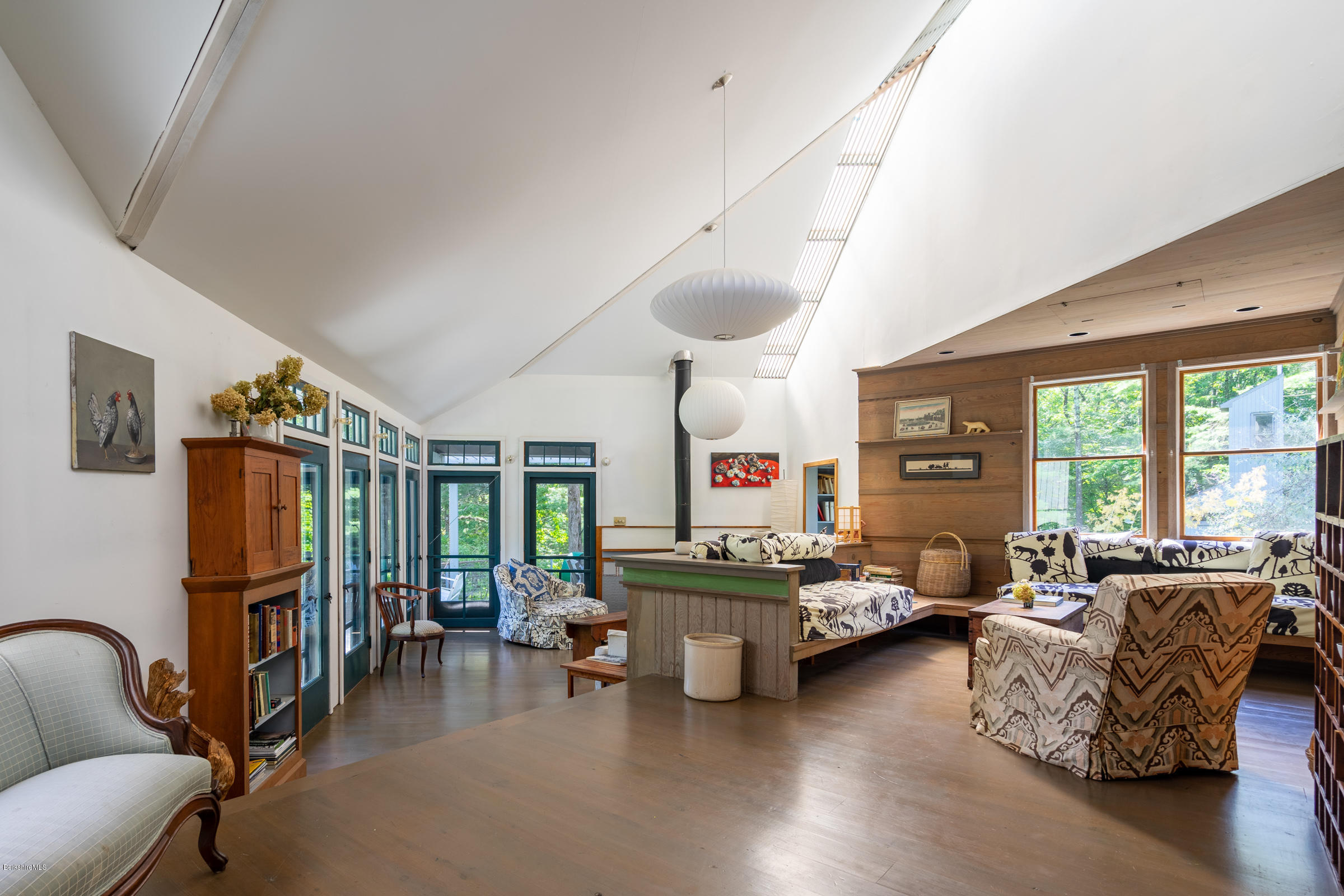 132 Bull Hill Road Sheffield, MA 01257 - Photo 14 of 72 14 Summer room 3