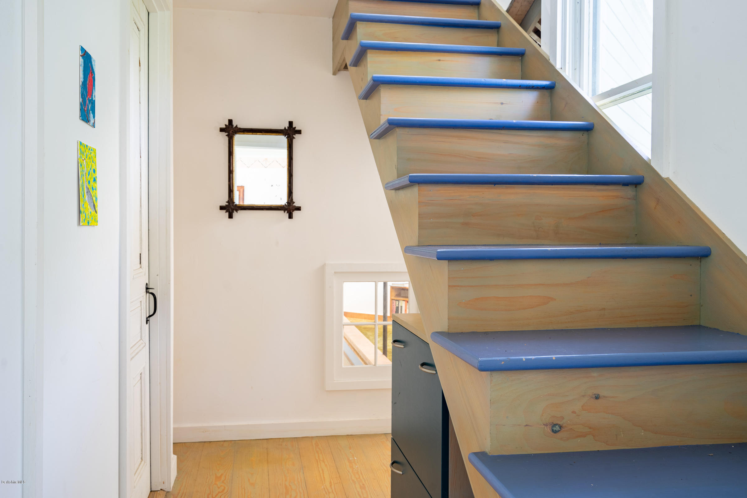 132 Bull Hill Road Sheffield, MA 01257 - Photo 37 of 72 37 loft staircase