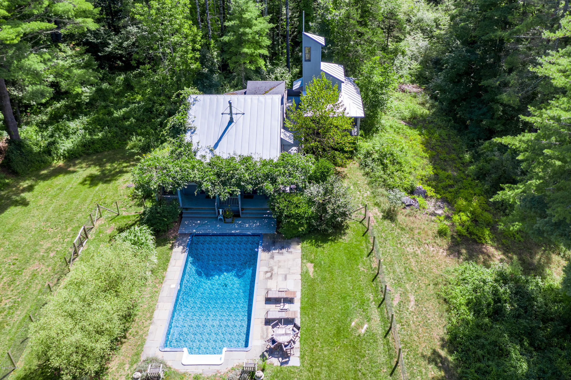 132 Bull Hill Road Sheffield, MA 01257 - Photo 40 of 72 40 Guesthouse overview