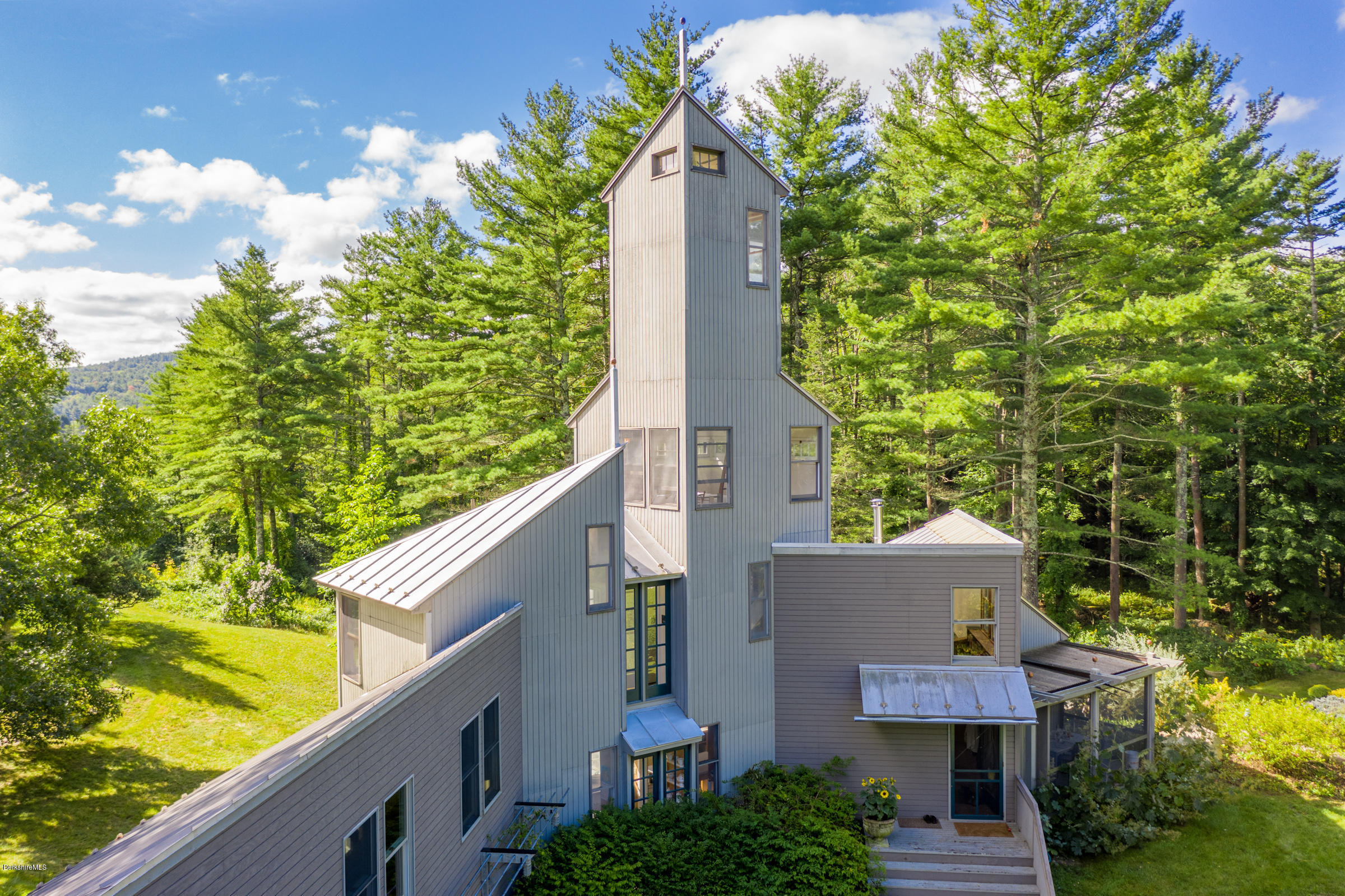 132 Bull Hill Road Sheffield, MA 01257 - Photo 8 of 72 8 Entrance
