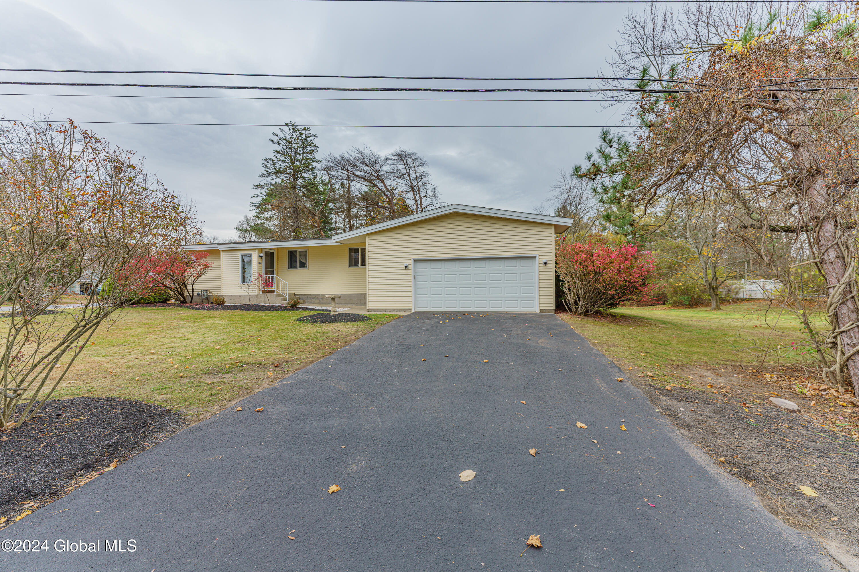 2900 West Old State Road Schenectady, NY 12303 - Photo 2 of 35 Located in the
