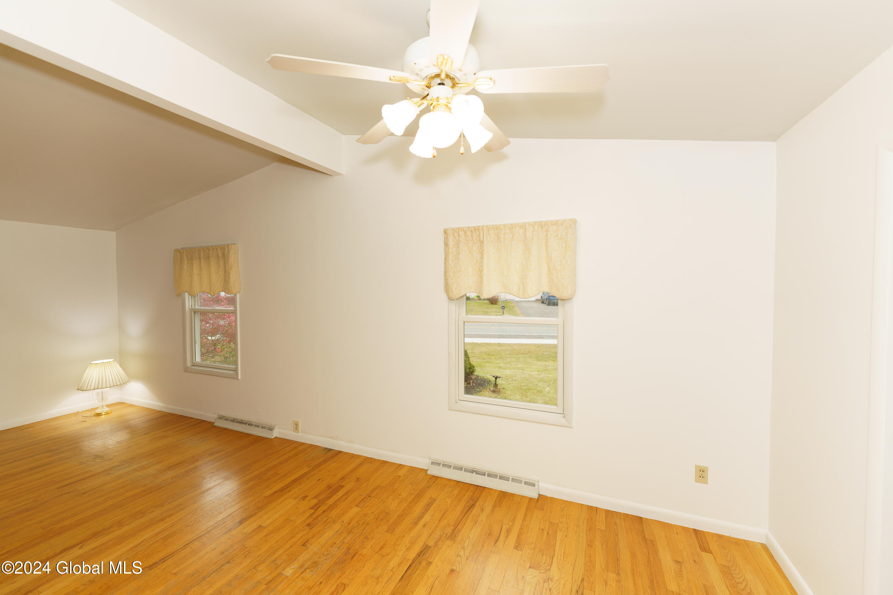2900 West Old State Road Schenectady, NY 12303 - Photo 9 of 35 Dining Area
