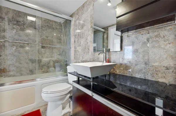 $3,000 | 7601 East Treasure Drive, Unit 1522, North Bay Village, FL 33141