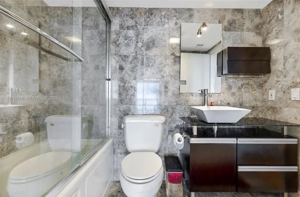 $3,000 | 7601 East Treasure Drive, Unit 1522, North Bay Village, FL 33141