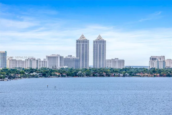 $3,000 | 7601 East Treasure Drive, Unit 1522, North Bay Village, FL 33141