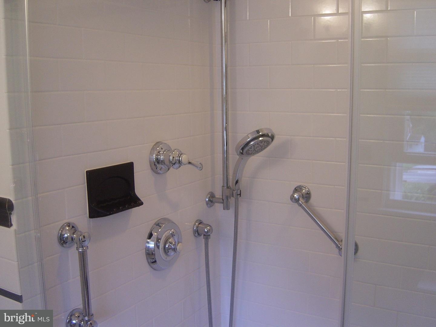 967 Westfield Road Springfield, PA 19064 - Photo 9 of 21 Bathroom