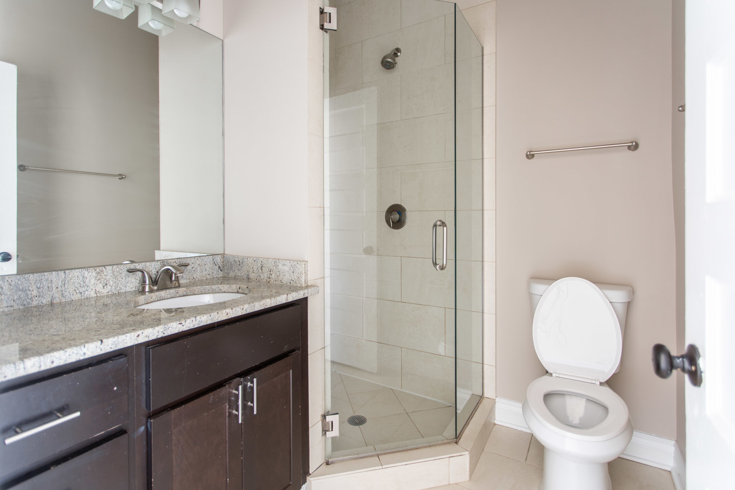 1525 West Addison Street, Unit 3 Chicago, IL 60613 - Photo 12 of 32