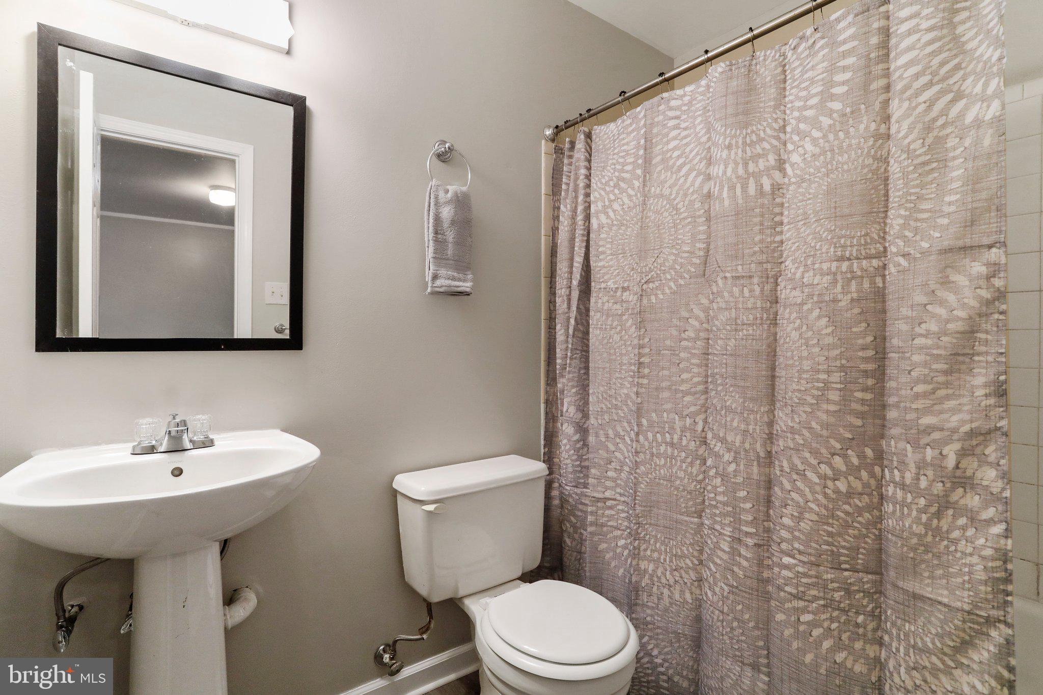 30 East E Street Brunswick, MD 21716 - Photo 31 of 33 Lower Level Full Bath