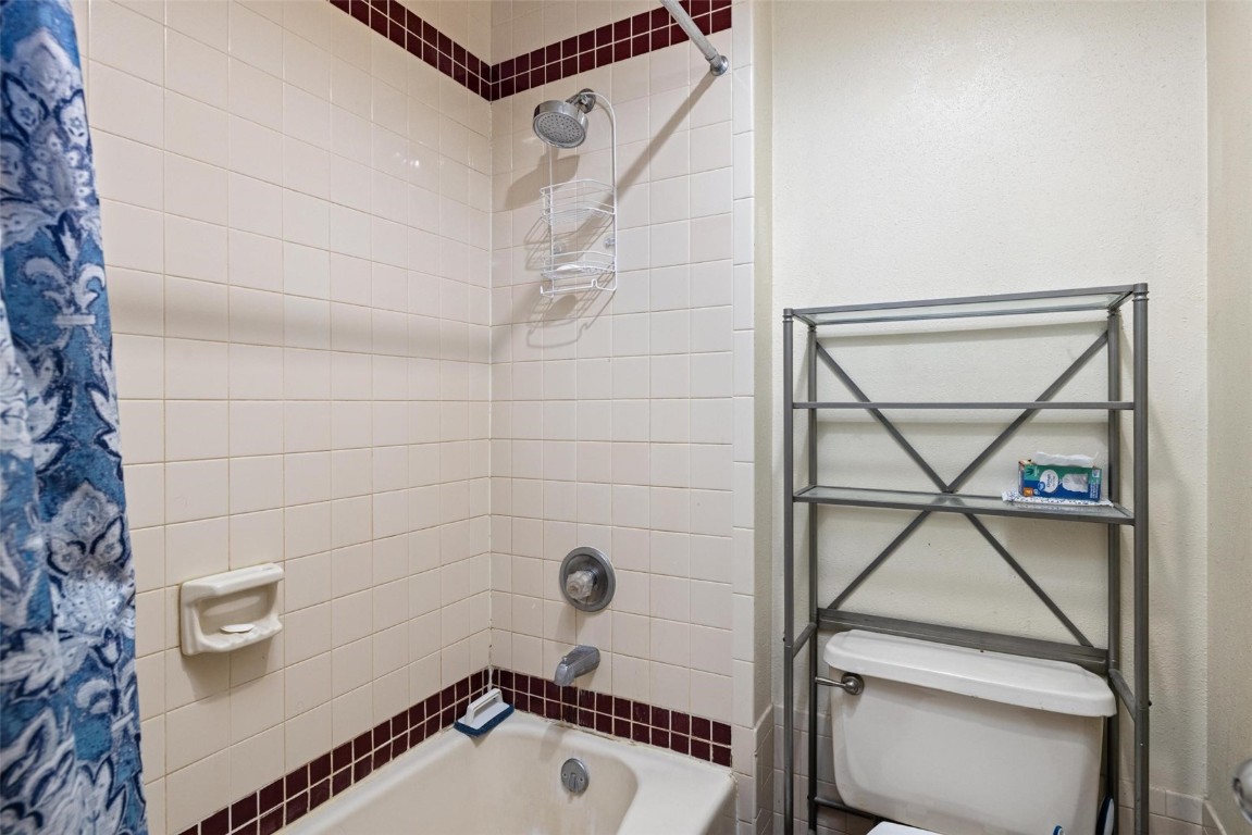 1205 West Keystone Road, Unit 2793 Keystone, CO 80435 - Photo 8 of 22 Bathroom featuring shower / bath combo and toilet