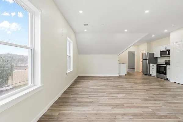 $2,100 | 20 Graham Street, Unit 4, Gardner, MA 01440