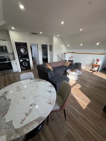 $2,100 | 20 Graham Street, Unit 4, Gardner, MA 01440