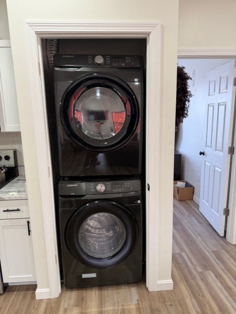 20 Graham Street, Unit 4 Gardner, MA 01440 - Photo 10 of 23 a close view of a washer and dryer