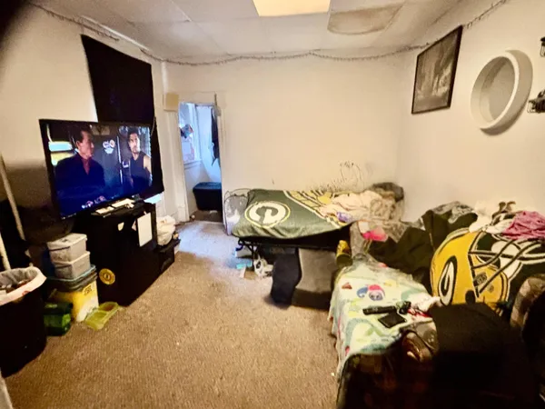 $215,000 | 1016 South Main Street, Belvidere, IL 61008