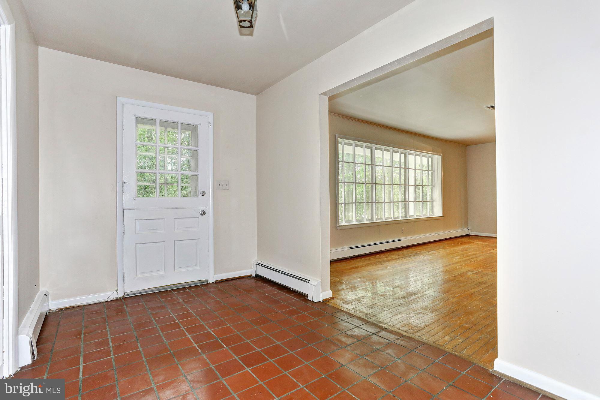 3125 The Oaks Road Ellicott City, MD 21043 - Photo 2 of 18 Foyer