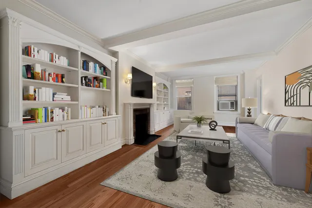 $785,000 | 434 East 52nd Street, Unit 2D | Midtown East