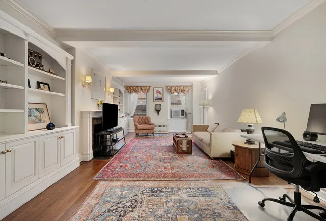 $785,000 | 434 East 52nd Street, Unit 2D | Midtown East