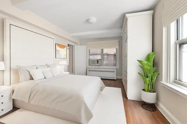 $785,000 | 434 East 52nd Street, Unit 2D | Midtown East
