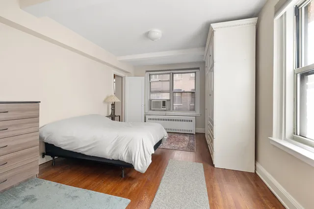 $785,000 | 434 East 52nd Street, Unit 2D | Midtown East