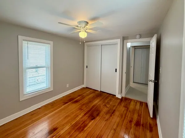 $2,800 | 609 1st Street, Unit 1, Libertyville, IL 60048