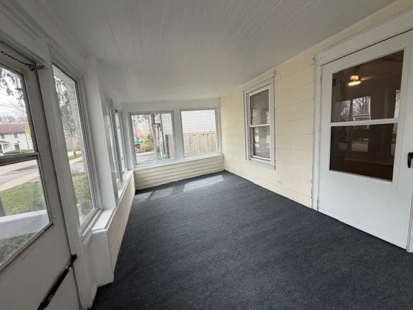 $2,800 | 609 1st Street, Unit 1, Libertyville, IL 60048